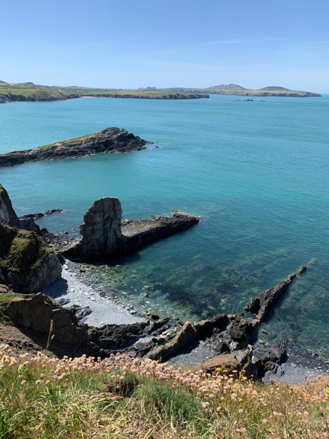 Craig-Y-Mor Suites With Sea Views Whitesands St Davids エクステリア 写真